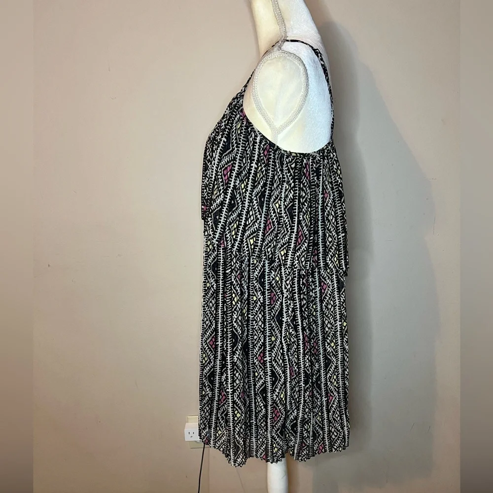 ⭐️BCBGeneration Dress - Picture 3 of 8